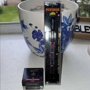 Wet n Wild Pac-Man Themed Makeup Set